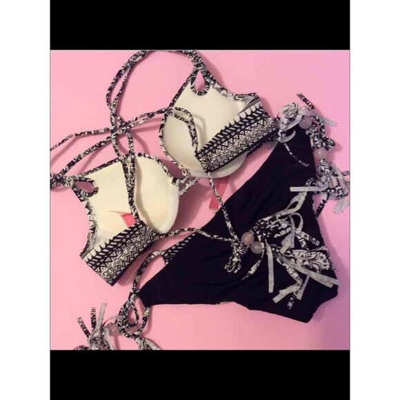 Victoria's Secret 34A BIKINI XS,S Black white geometric Bead Reversible GORGEOUS - Picture 5 of 7